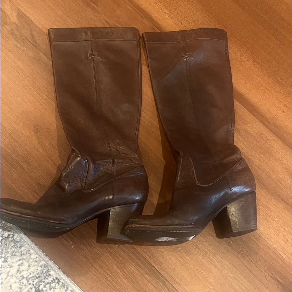 Frye Dark Brown Leather Rory scrunch Heeled Boots